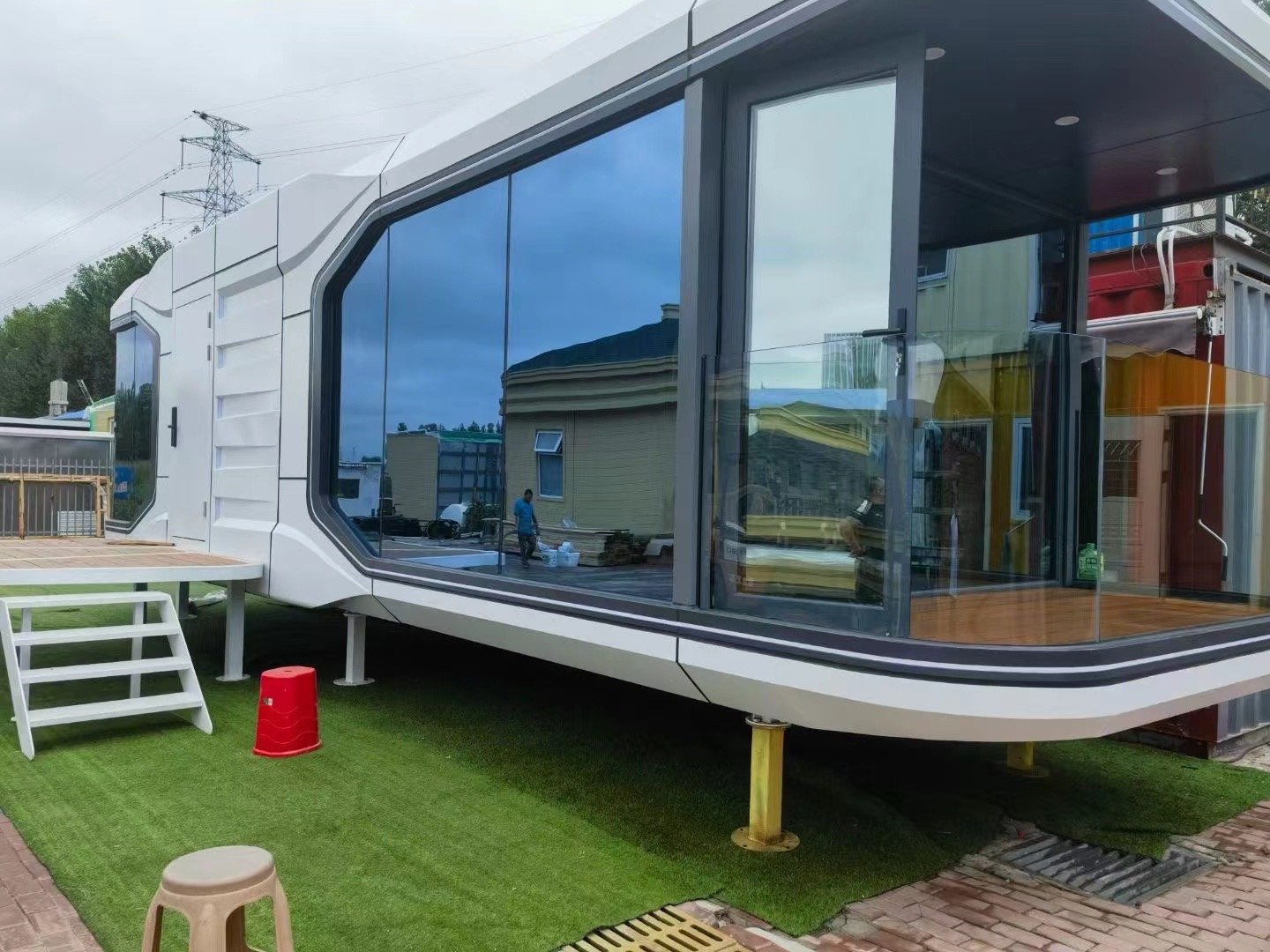 service-1 b255534d51274fa197fa618eb4658d43